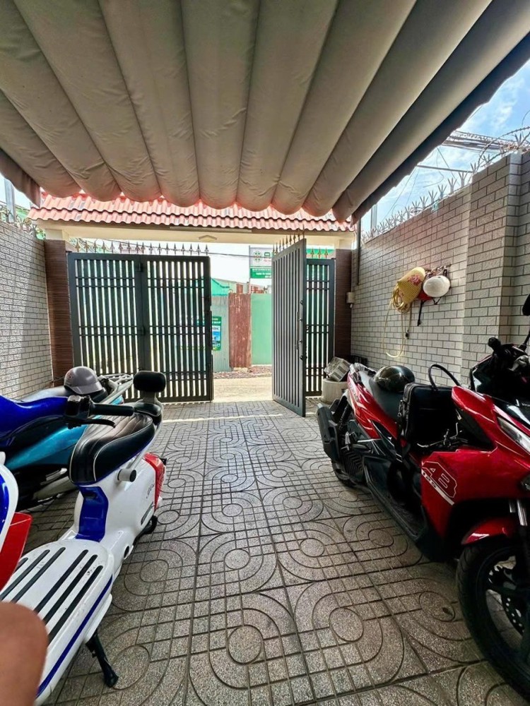 Bán Nhà 3 Tầng, 120M2, Đường Số 10, Linh Xuân, Thủ Đức, Tp Hcm, Sổ Hồng Riêng. Giá 7,38 Tỷ