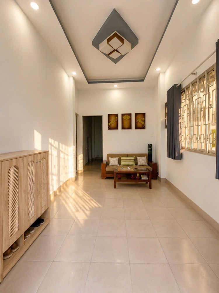 Bán Nhà Quận Phú Nhuận - Đường Nguyễn Đình Chính - 3 Tầng, 78M², 4Pn – Sân Thượng Trước Sau – Giá