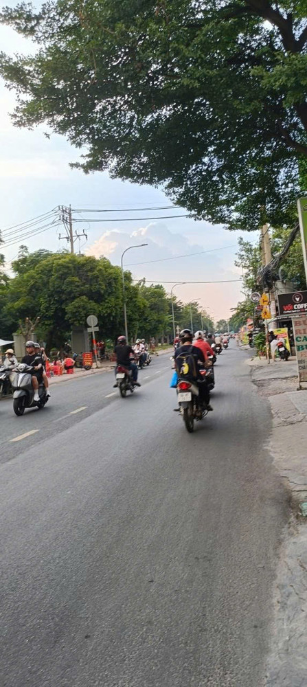 Bán Nhà Mặt Tiền D9 - Giao Tây Thạnh - Đối Diện Công Viên. 4X25m, 2 Tầng, Sổ A4, 13,5 Tỷ