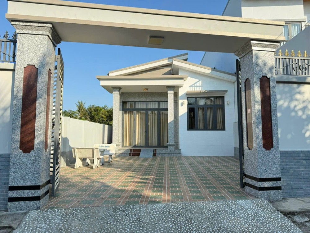 Nhà Đẹp - Giá Tốt - Chính Chủ Bán Nhà Riêng Tại Đường Huyện 92, Phường Đạo Thạnh, Đồng Tháp