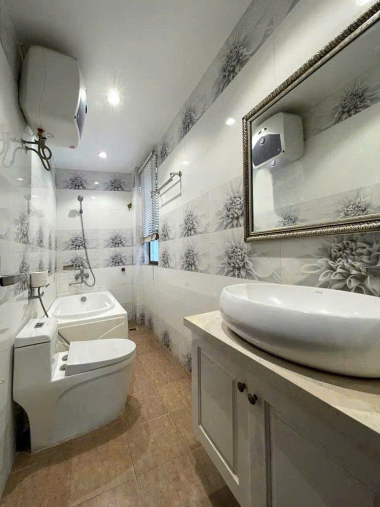 Bán Nhà Sài Đồng 40M 6 Tầng Mt4m Lô Góc Kinh Doanh Ô Tô Tránh Nhỉnh 12 Tỷ