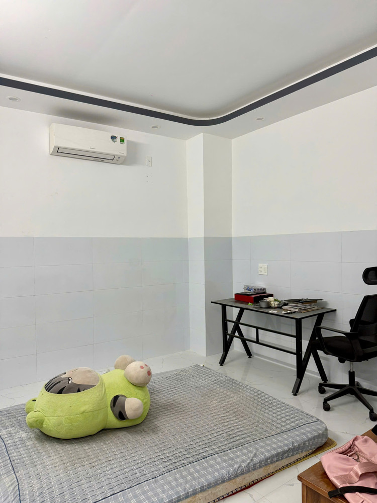 Nhà 3 Tầng Còn Mới – Kiệt Ô Tô 5M – Gần Đường Nguyễn Phước Nguyên