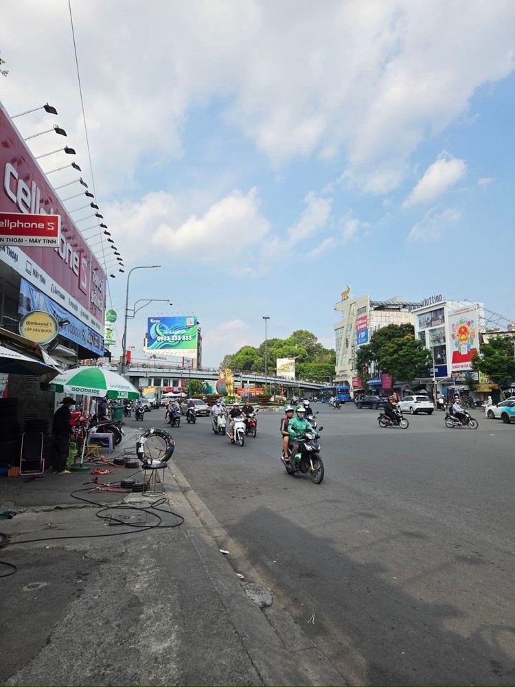 Bán Nhà 5 Tầng Hoàng Văn Thụ, P.4, Tân Bình - Dt 33.1M² - Ngang 5M - Giá 6.8 Tỷ