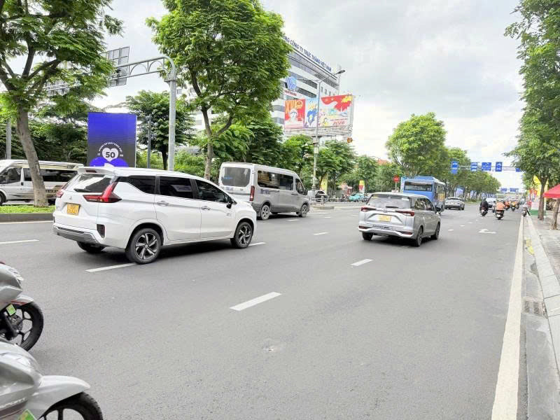 Bán Nhà Mặt Tiền Đồng Nai, Giao Trường Sơn, Ngay Sân Bay Tsn, 13X35m, Cấp 4, 89,5 Tỷ