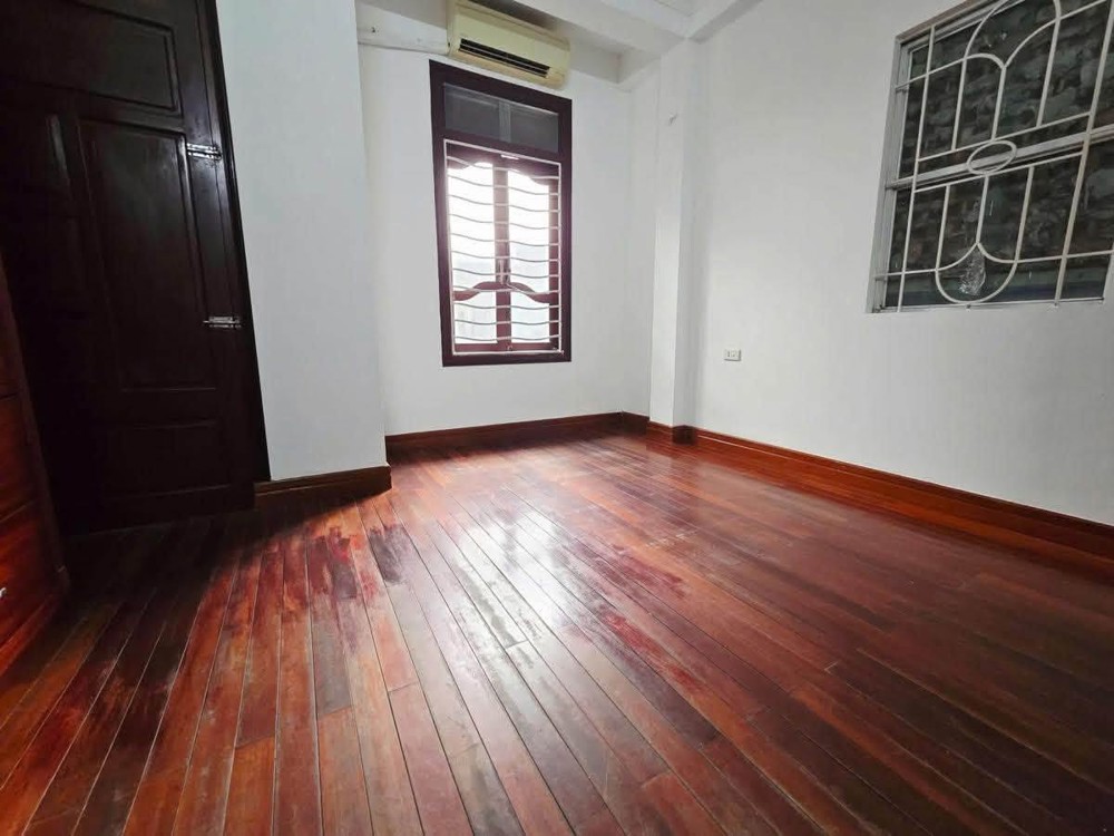 Bán Đất Lô Góc Cầu Giấy – 2 Mặt Thoáng – 89 M2 – Mt 9.5 M – 211 Triệu/m²