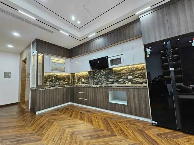 Bán Nhà Nguyễn Văn Cừ, Long Biên 54M2- 6 Tầng Thang Máy- Ô Tô Tránh- 20.5 Tỷ