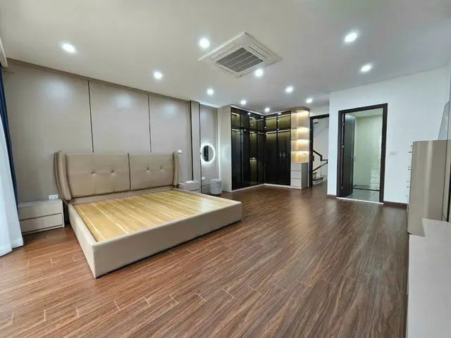 Bán Nhà Nguyễn Văn Cừ, Long Biên 54M2- 6 Tầng Thang Máy- Gara Ô Tô - 20.5 Tỷ