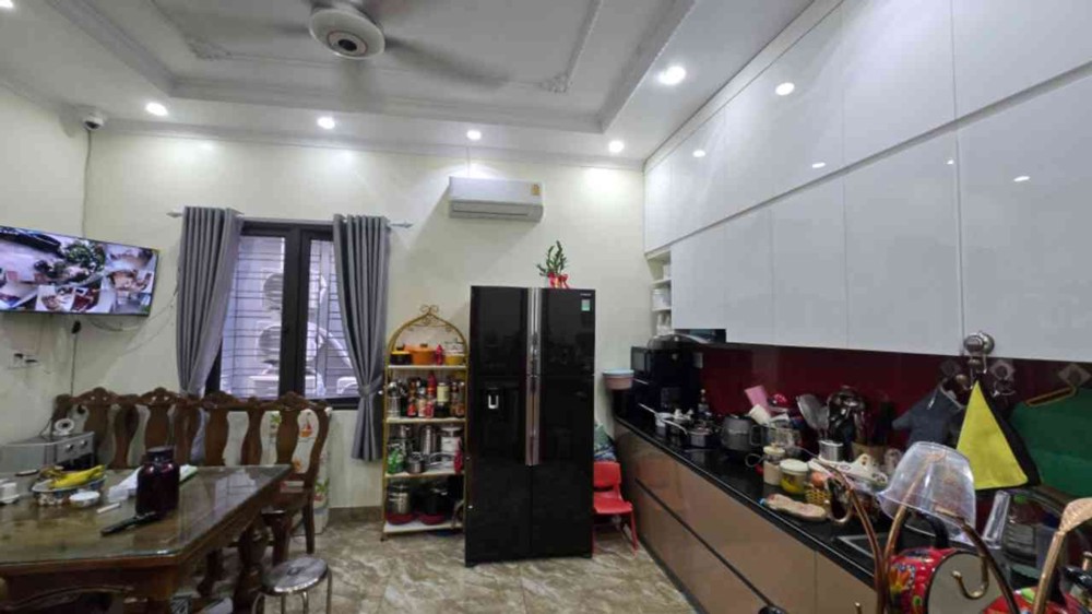 Bán Nhà 4 Tầng Thang Máy - Khu Đường Vòng Cầu Niệm