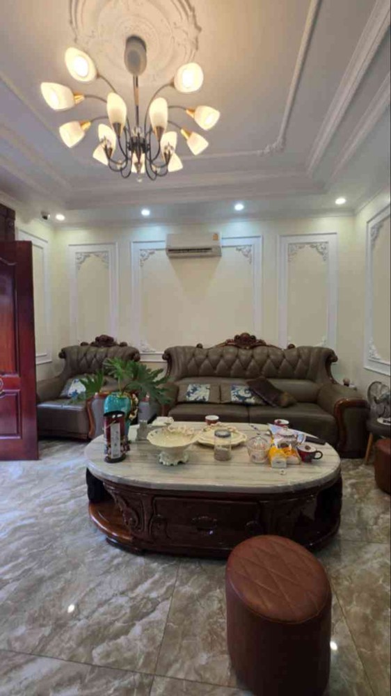 Bán Nhà 4 Tầng Thang Máy - Khu Đường Vòng Cầu Niệm