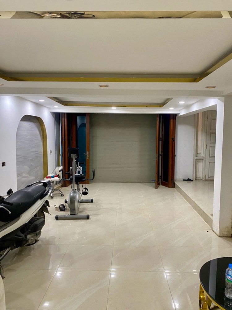 Bán Nhà Nguyễn Lam 65M2- 5 Tầng Lô Góc- Ngõ Nông, Sát Phố- 16.3 Tỷ