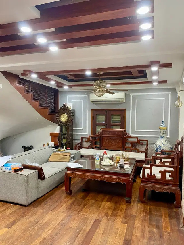Bán Nhà Nguyễn Lam 65M2- 5 Tầng Lô Góc- Ngõ Thông, Sát Phố- 16.3 Tỷ