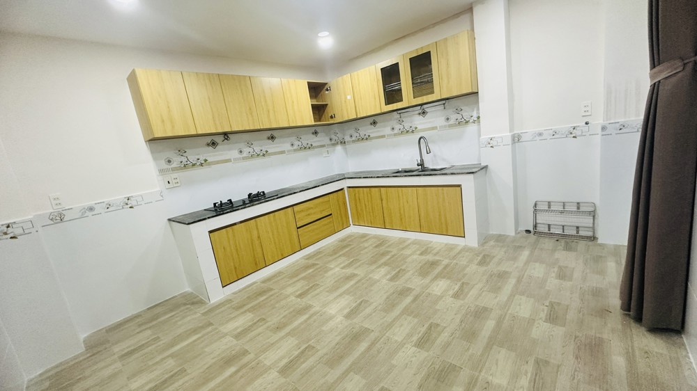 Bán Nhà Lô Góc 2 Mặt Tiền – Lưu Hữu Phước, Quận 8 – 4 Tầng – 4Pn – Nhỉnh 5 Tỷ - Lh 0784968131