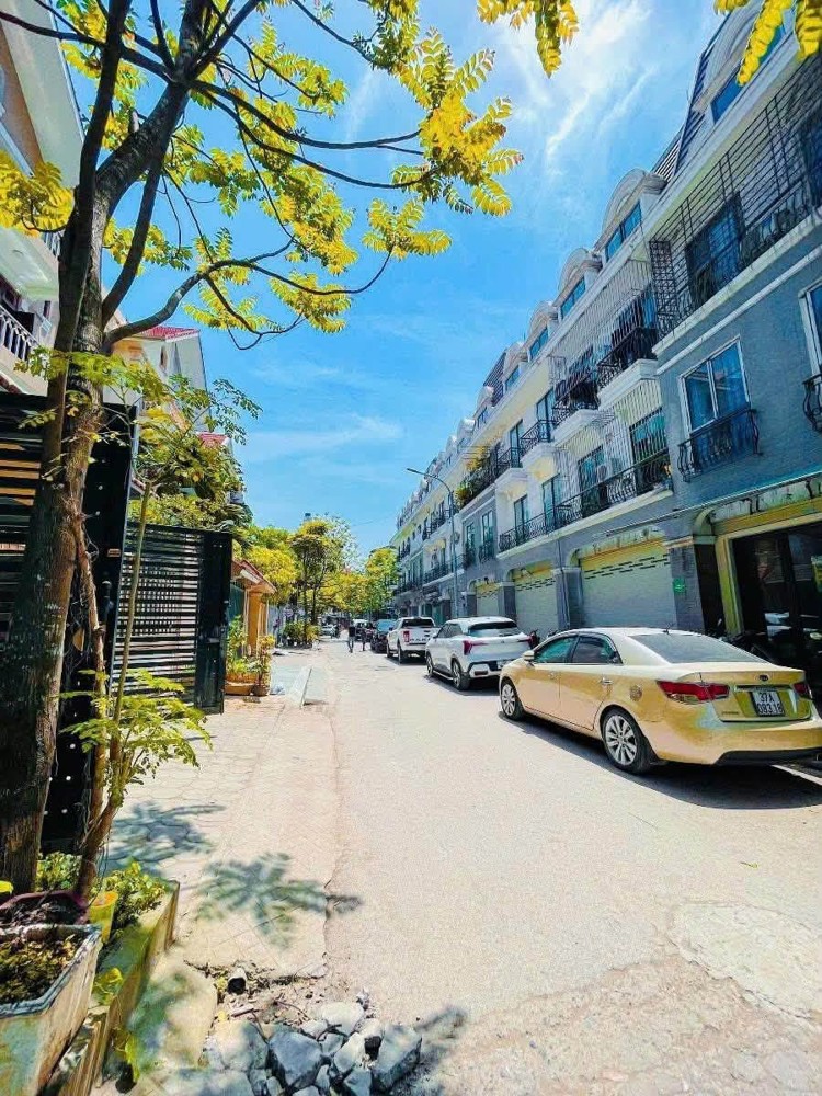 Biệt Thự Liền Kề Trung Văn – Ô Tô Tránh – Vỉa Hè – 2 Thoáng – 131M² – 5 Tầng – Mt 7M – 245Tr/m²