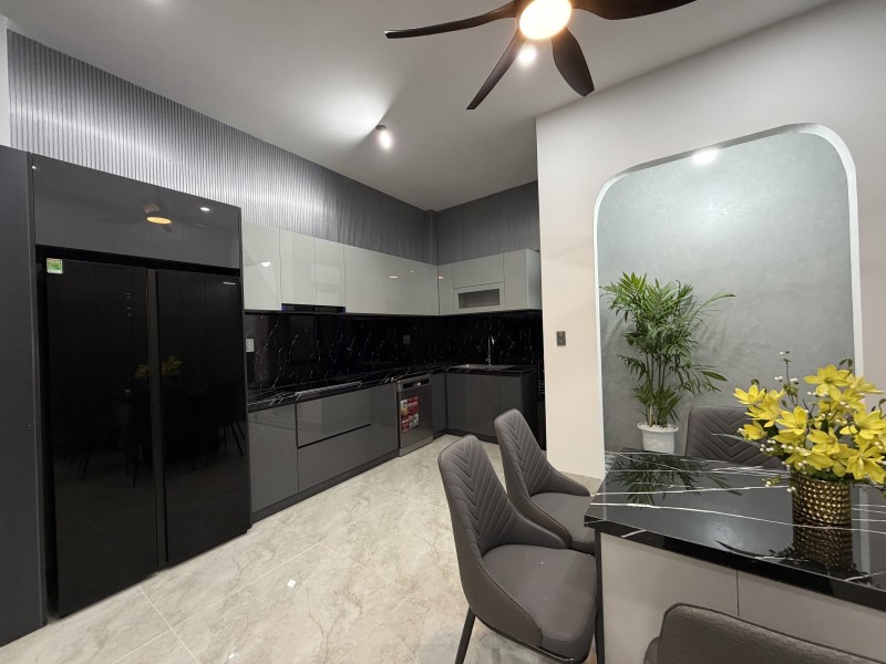 ► Gần Mt Tiểu La, Ô Tô Đậu Gần Nhà, 51M2, Ngang 4.5M, 3 Tầng Mới, 3Pn, 5.X Tỷ