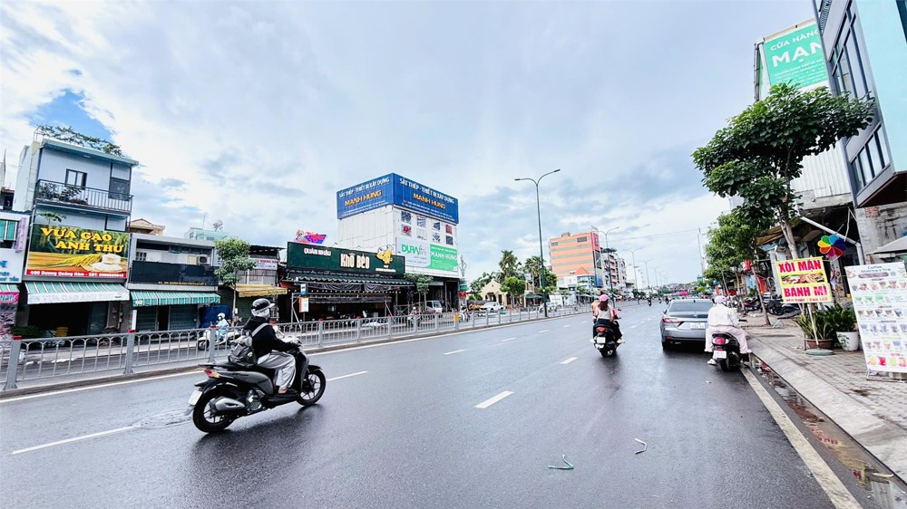 Bán Nhà Mặt Tiền Đường Quảng Hàm, – Dt 97M2, Sau Qh Còn 56M2, 4 Tầng , 6 Phòng Chỉ 14 Tỷ 