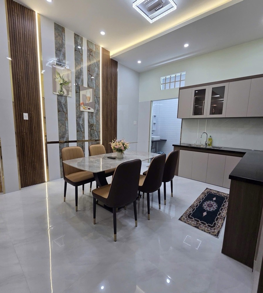 Hẻm Xe Hơi Nhà Mới Đẹp Lung Linh Ngay Chợ Tân Hương - 4X18m -2 Tầng - Nở Hậu Tài Lộc - 6.690 Tỷ Tl