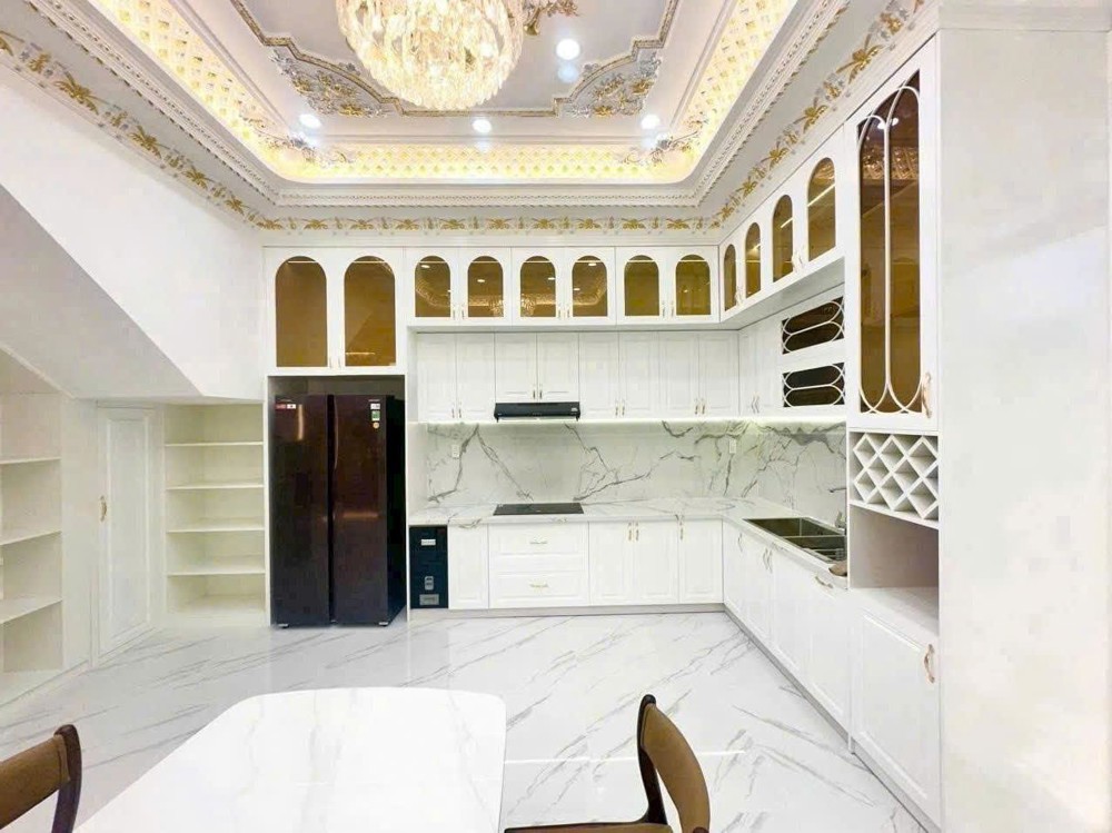 Nhà Thiết Kế Lung Linh, Hẻm Xe Hơi Đào Tông Nguyên, 5X19m, 8.1 Tỷ