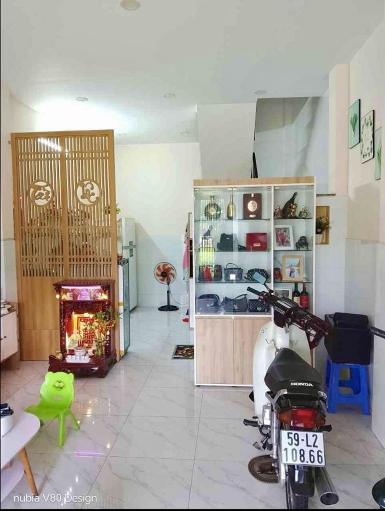 Bán Nhà Mặt Tiền View Công Viên- Cầu Chà Và, Quận 8- 3 Tầng - Nhỉnh 5 Tỷ - Lh 0784968131