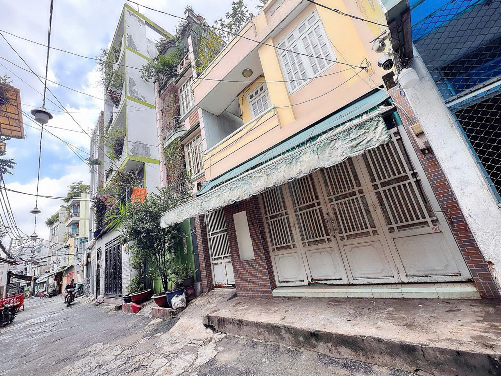 Bán Nhà 3 Tầng Hxh 8M Đ. Trần Văn Đang Thông Hoàng Sa& Cách Mạng Tháng 8, Quận 3 - Ngang Hiếm