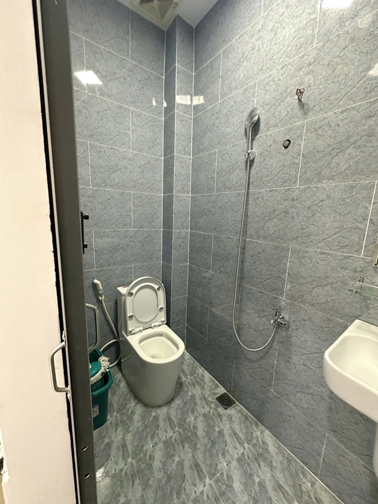 Nhà Mới 1 Lầu Ngay Cầu Nguyễn Văn Cừ P.chánh Hưng