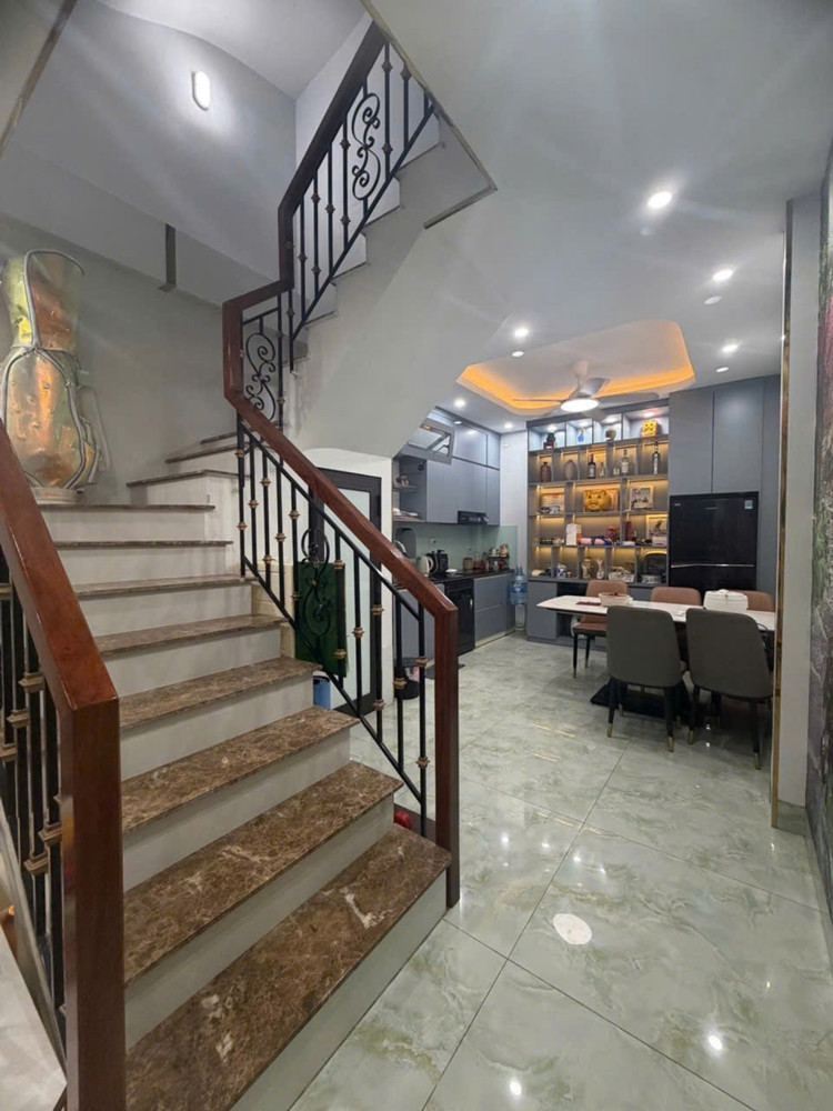 Nhà Phúc Lợi – 36M² X 4 Tầng – Ngõ Ô Tô Thông – Full Nội Thất – Giá Nhỉnh 7 Tỷ Cơ Hội Sở Hữu