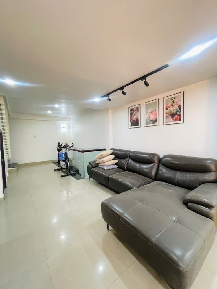 Bán Nhà Cách Mạng Tháng 8, Dt 53M², Hẻm Xe Hơi, 4 Tầng Btct, Gần Công Viên Lê Thị Riêng, Giá 10,3 Tỷ