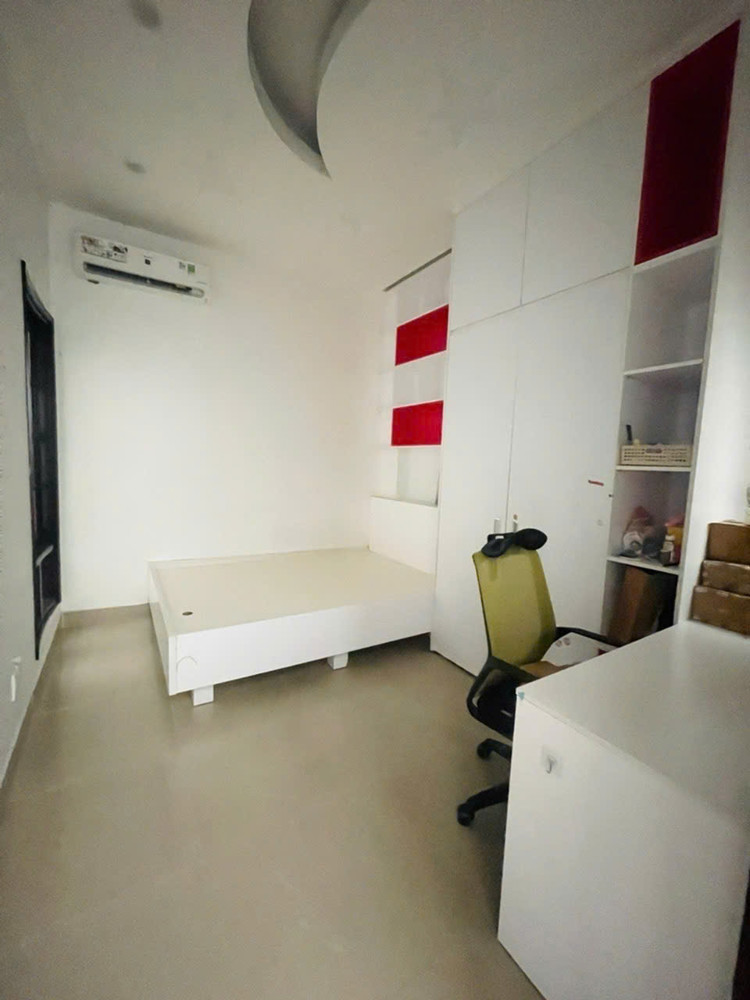 Bán Nhà Cách Mạng Tháng 8, Dt 53M², Hẻm Xe Hơi, 4 Tầng Btct, Gần Công Viên Lê Thị Riêng, Giá 10,3 Tỷ