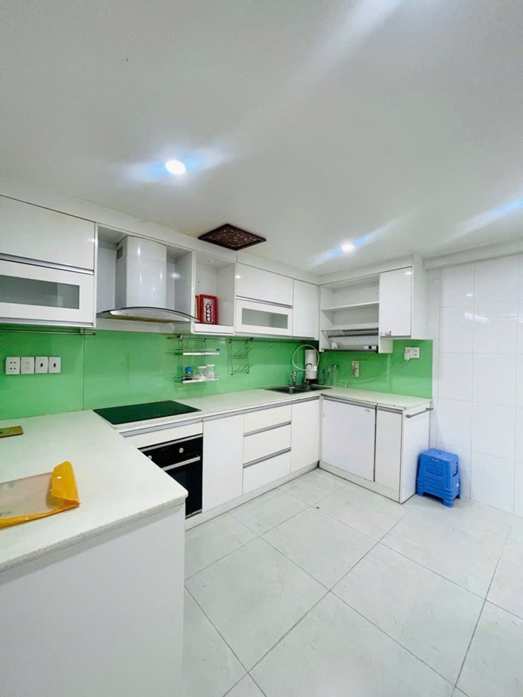 Bán Nhà Cách Mạng Tháng 8, Dt 53M², Hẻm Xe Hơi, 4 Tầng Btct, Gần Công Viên Lê Thị Riêng, Giá 10,3 Tỷ
