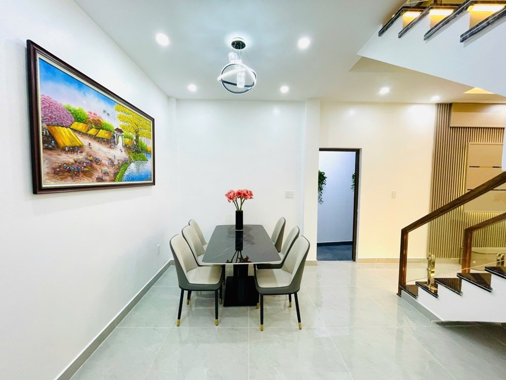 Bán Nhà Xây Mới Độc Lập 3 Tầng - Trung Tâm Lạch Tray