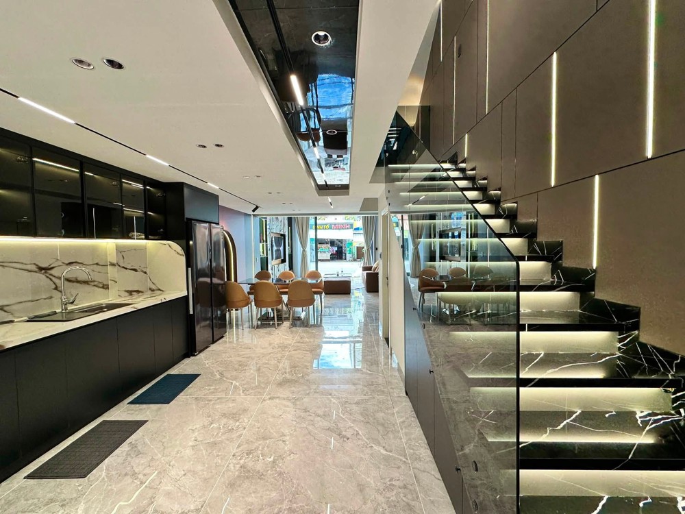 ► Mặt Tiền Lê Đình Thám, Đường 10.5M Gần Chợ Mới, 60M2, 5 Tầng Dòng Tiền 60Tr/th, 15.X Tỷ
