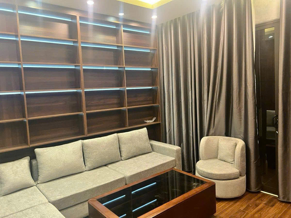 Bán Nhà Phố Trạm 47M 4 Tầng Mt6.4m Chân Cầu Vĩnh Tuy Nhỉnh 10 Tỷ