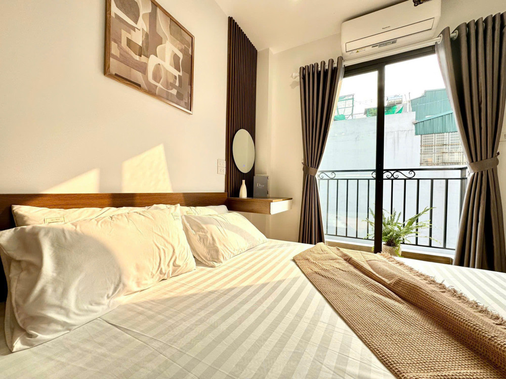 Bán Tòa Nhà 8 Tầng Đình Thôn, Ntl- Lô Góc - 100M2 - Mt 6M - Dt 165 Tr/th - 35,5 Tỷ