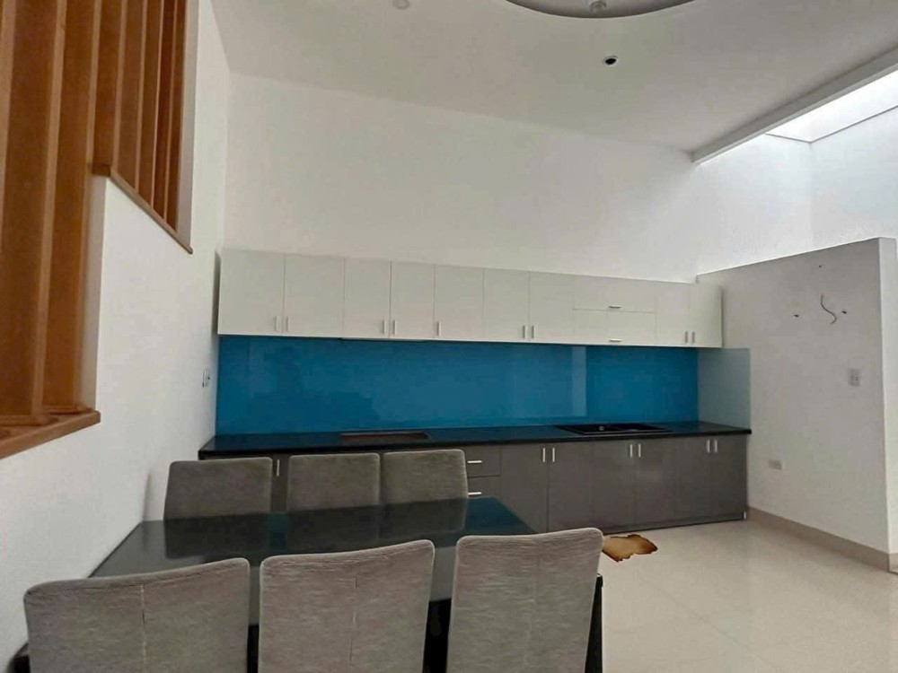 Hot Hot –Cần Bán Nhà 3 Tầng Mặt Tiền Hẻm 102 Nguyễn Tất Thành, P.tân An, Tp.buôn Ma Thuột, Đắk Lắk