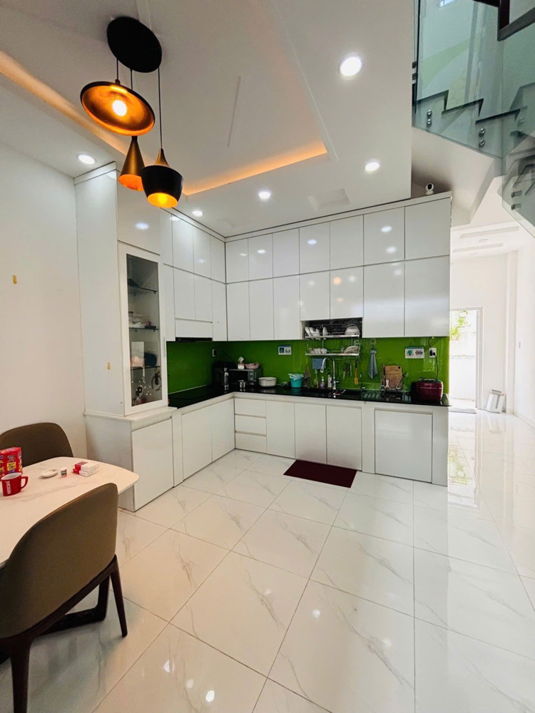 Bán Nhà Kdc Gia Hòa Bình Hưng, Gần Các Trường Đại Học, 100M2, 3 Tầng, Giá 5,9Tỷ