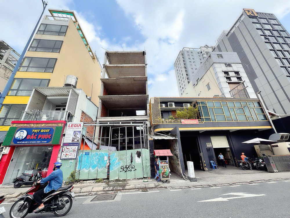 Duy Nhất Nhà Bán Mặt Tiền Kd Đ.võ Văn Kiệt, Quận 1 - 88M2 - View Sông Siêu Đẹp - Hiếm Nhà Bán * Lh