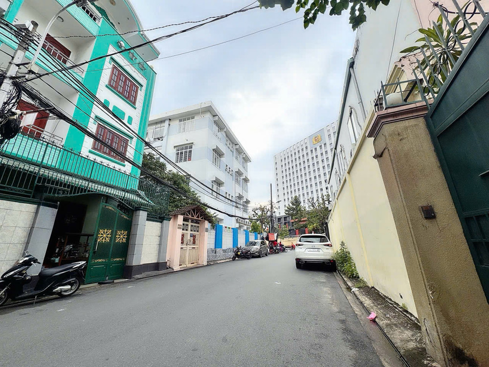 Duy Nhất Nhà Bán Hxh 10M Đ.nguyễn Trãi, Quận 1 - Ngang Hiếm 6,8M*16m - View Bộ Công An Siêu Hiếm *