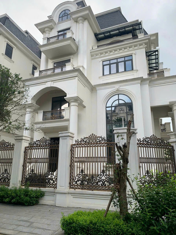 Cho Thuê Nhà, Chùa Bộc, Phạm Ngọc Thạch, Thang Máy, 315M2x 4T -64 Tr