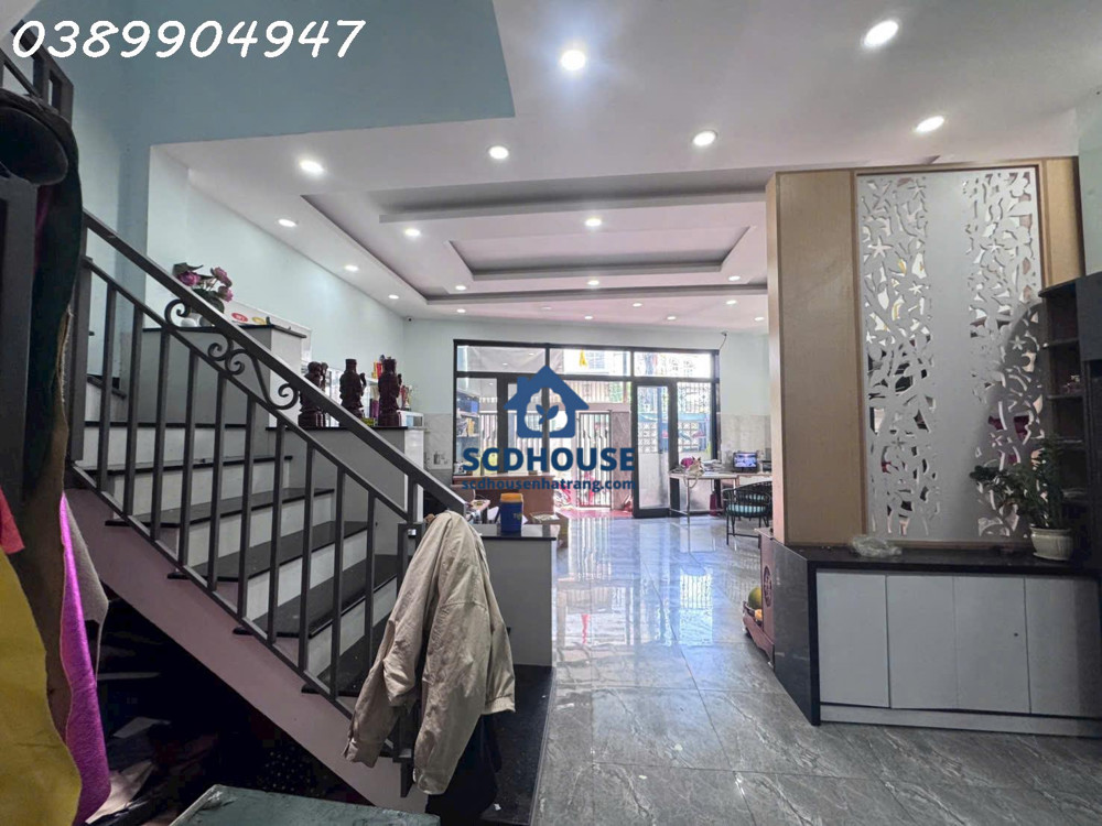 Bán Gấp Nhà Lô Góc 3 Tầng 1 Tum Mặt Tiền Kinh Doanh Sát Đường Phùng Thế Tài Nha Trang – Diện Tích