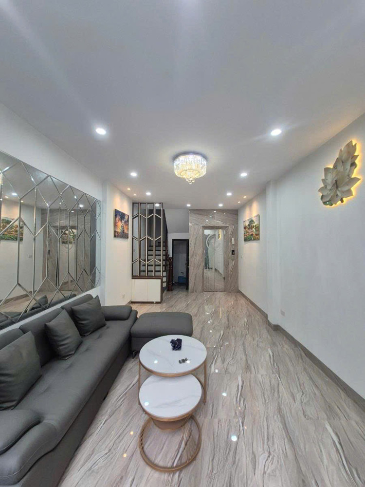 Bán Nhà Thạch Bàn 36M 6 Tầng Thang Máy 1 Nhà Ra Phố Nhỉnh 9 Tỷ