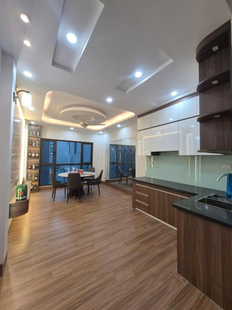 Bán Nhà Thạch Bàn 36M 6 Tầng Thang Máy 1 Nhà Ra Phố Nhỉnh 9 Tỷ