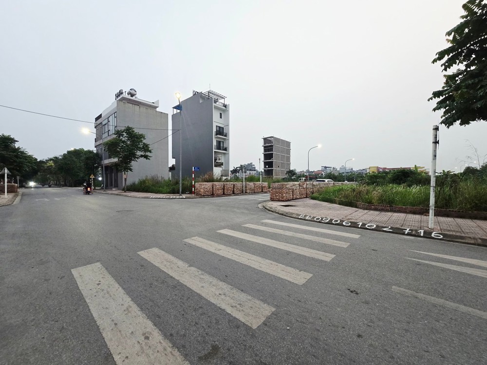 Bán Đất Bát Khối, Long Biên 50M2- Mt 5.2M- Vỉa Hè, Ô Tô Tránh Đỗ- Hơn 9 Tỷ