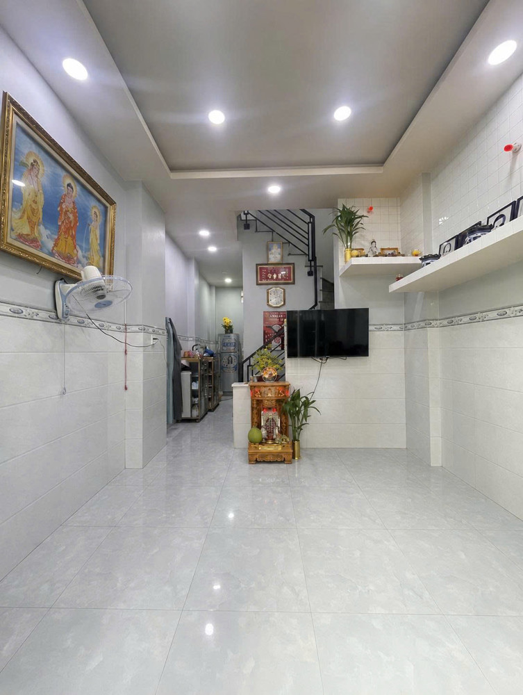 Bán Nhà Gần Hẻm Xe Hơi Âu Dương Lân – P.3 Quận 8 – 4 Tầng – 5Pn – Nhỉnh 4 Tỷ–lh 0784968131