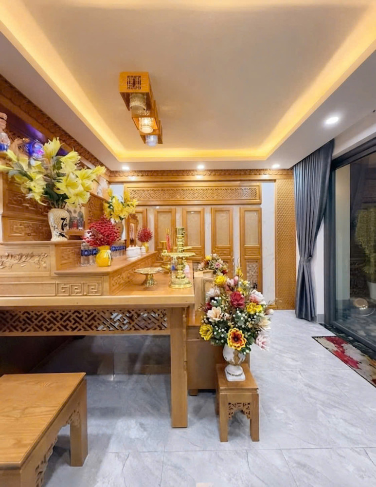 Tọa Lạc Kề Bàu Cát Tân Bình - Hxh Thang Máy - Ngang 5.5M - 5 Tầng Btct - 128M²