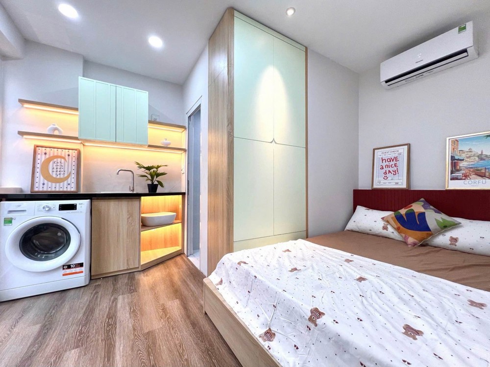 Bán Nhà Huỳnh Văn Bánh - 5 Tầng, 4X10m - 8.2 Tỷ