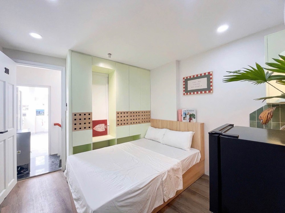 Bán Nhà Huỳnh Văn Bánh - 5 Tầng, 4X10m - 8.2 Tỷ