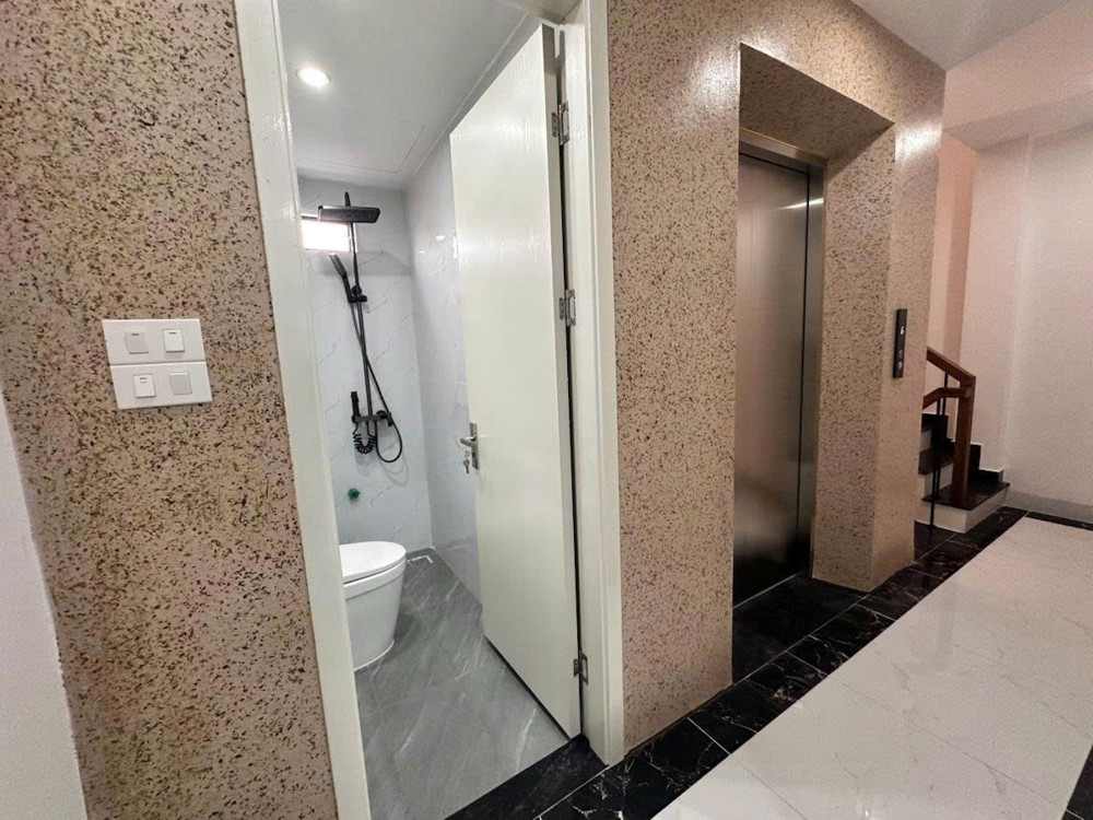 Bán Nhà Bát Khối 66M 6 Tầng Mt5.1m Thang Máy Gara Ô Tô Nhỉnh 13 Tỷ