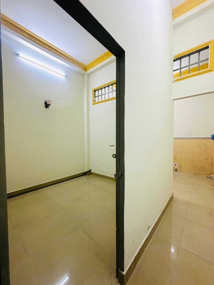 [K5887*] Nhà 2 Tầng Vuông A4 Gần Chợ Xóm Mới Đường Số 2 5.X Tỷ