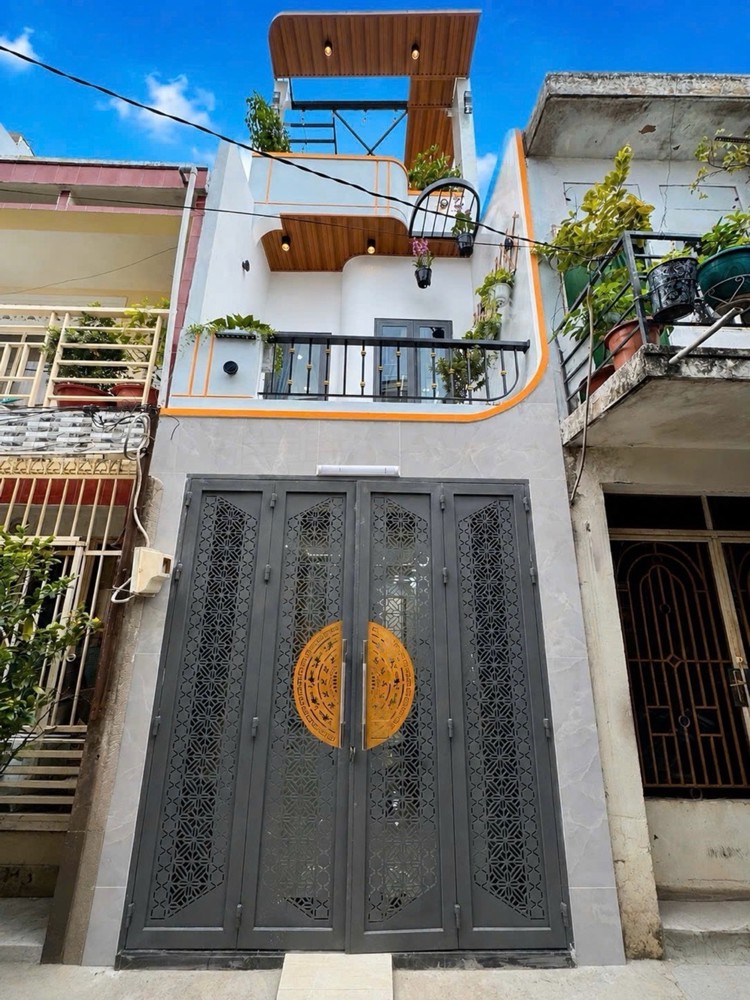 Nhà Mới Đẹp 3 Tầng Kiên Cố - 42M2 - Có 4 Phòng Ngủ - Gần 4 Xã - Giáp Tân Phú - Hẻm Trước Nhà 4M 