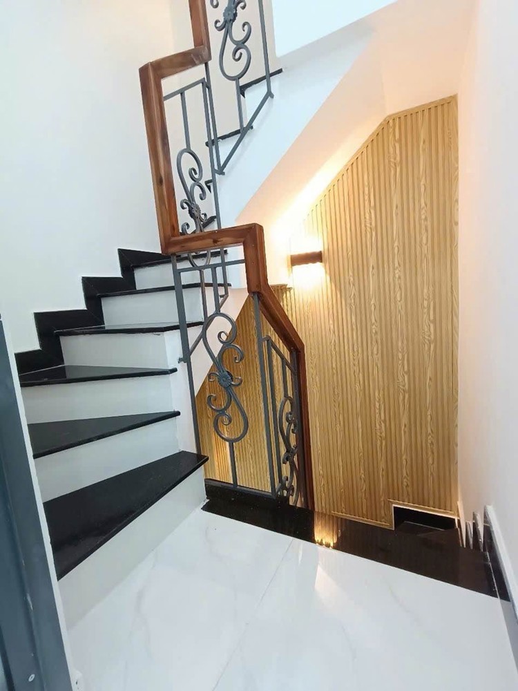 Mặt Tiền Kinh Doanh Đỉnh 3 Tầng Khu Bình Long- Sát Tân Phú