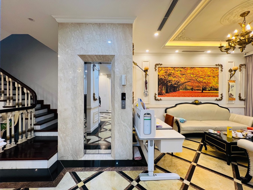 Bán Biệt Thự Sài Đồng, Long Biên 180M2- 4 Tầng Thang Máy, Cạnh Vinhomes- 48.5 Tỷ